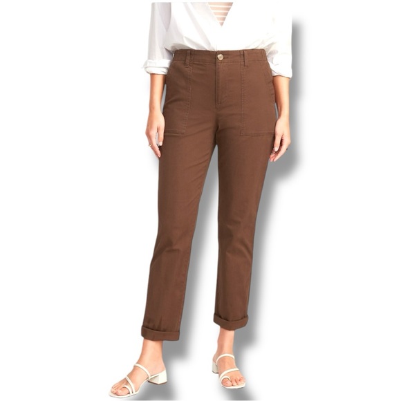 Old Navy Pants - Old Navy Size XL Espresso High-Waisted OGC Chino Cropped
Workwear Pants